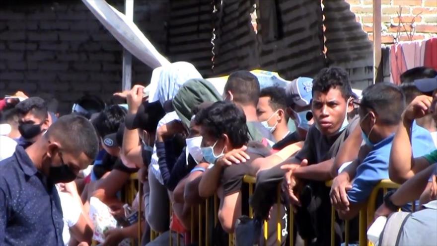 Migrantes denuncian extorsiones en la frontera sur de México