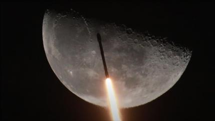 Vídeo: Momento exacto del paso del cohete SpaceX frente a la Luna