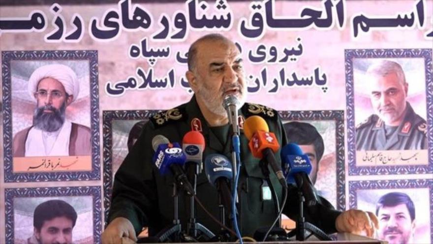 El comandante en jefe del CGRI de Irán, el general de división Hosein Salami, en una ceremonia miliar en Bandar Abás, 8 de febrero de 2021.