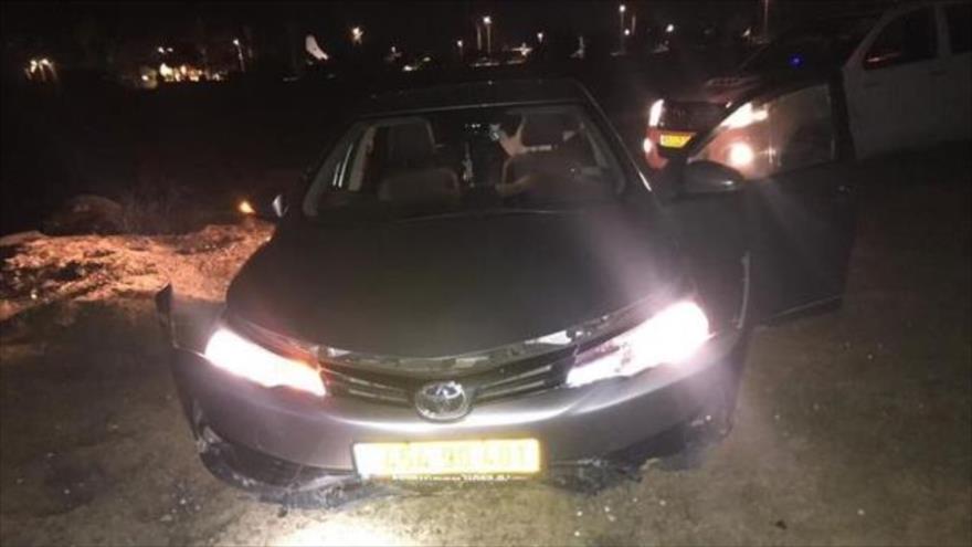 Un automóvil abandonado por dos sospechosos dentro de la base Nevatim de la fuerza aérea israelí, 8 de febrero de 2021. (Foto: The Times of Israel)