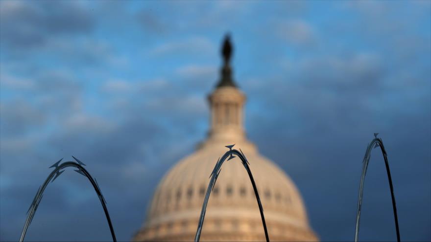 Capitolio de EE.UU., sede del Congreso, rodeado por alambre de púas tras disturbios del enero, Washington D.C., 9 de febrero de 2021. (Foto: AFP)