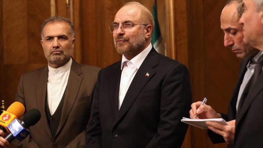 El presidente de la Asamblea Consultiva Islámica de Irán (Mayles) Mohamad Baqer Qalibaf, en una conferencia de prensa en Moscú, 8 de febrero de 2021. (Foto: Icana.ir)