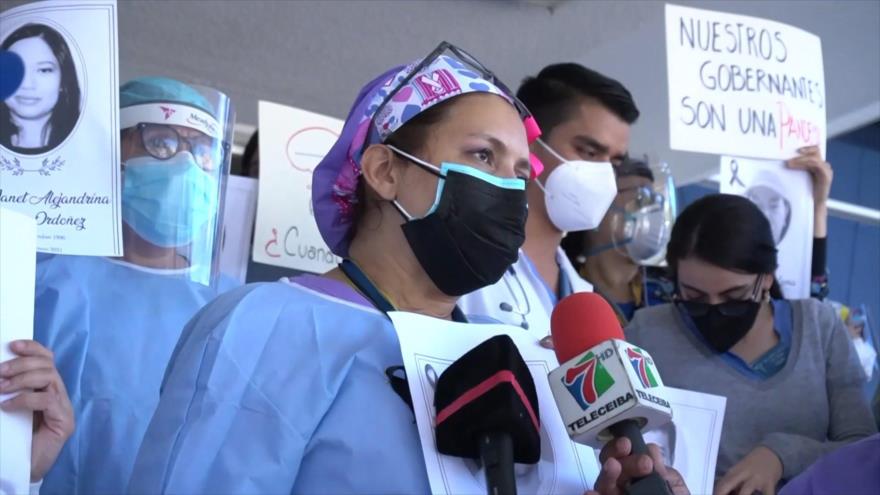Médicos hondureños exigen vacuna contra la COVID-19 