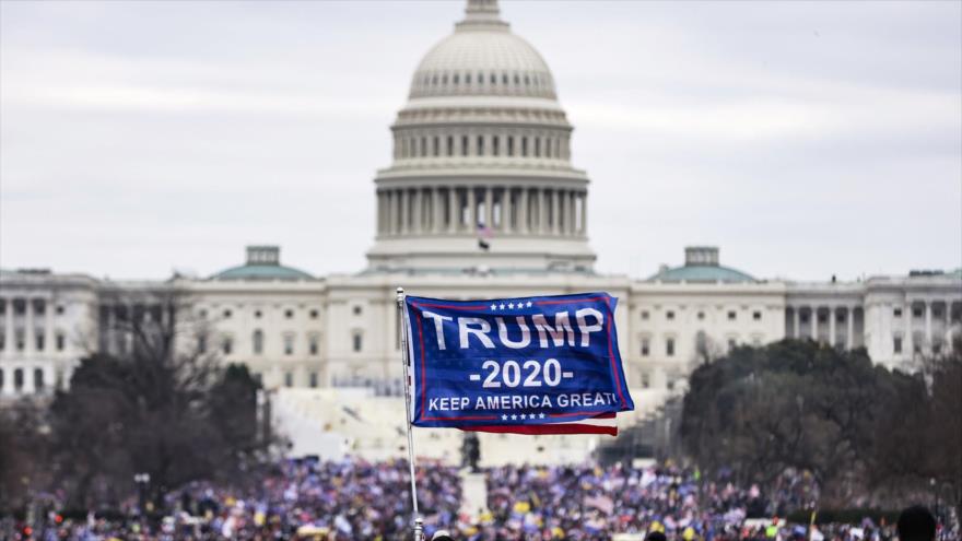 ‘El fracaso de impeachment a Trump profundizó la brecha en EEUU’ | HISPANTV