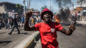 Policías rebeldes ocupan comisaría y liberan a detenidos en Haití