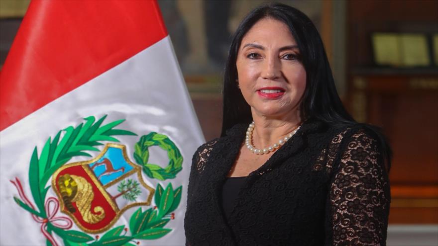Canciller de Perú se suma a renuncias por escándalo de vacunación