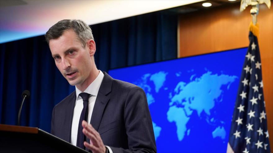 El portavoz del Departamento de Estado de EE.UU., Ned Price, durante una conferencia de prensa en Washington, 8 de febrero de 2021. (Foto: AFP)