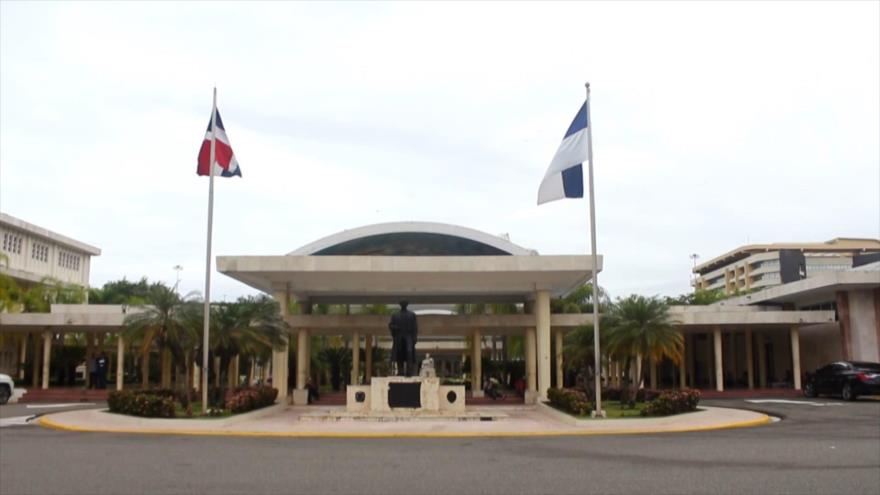 Profesores universitarios dominicanos exigen aumento salarial