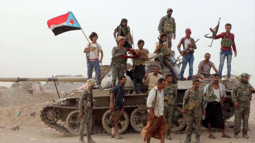 Combatientes del Consejo de Transición del Sur (STC, por sus siglas en inglés), patrocinados por EAU en Yemen.