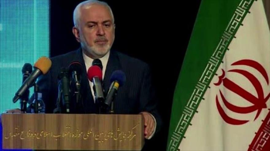  El canciller de Irán, Mohamad Yavad Zarif, ofrece un discurso en un acto celebrado en Teherán, la capital iraní, 23 de febrero de 2021. 
