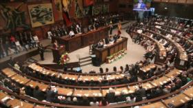 No, a la dolarización: Parlamento ecuatoriano rehúsa ley de Moreno