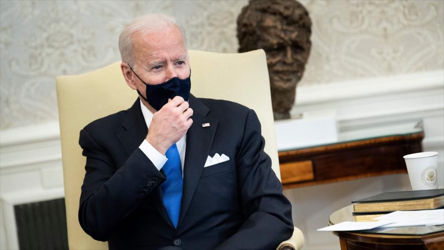 El presidente de EE.UU., Joe Biden, durante una reunión en el Despacho Oval en la Casa Blanca, Washington D.C., 3 de marzo de 2021. (Foto: AFP)