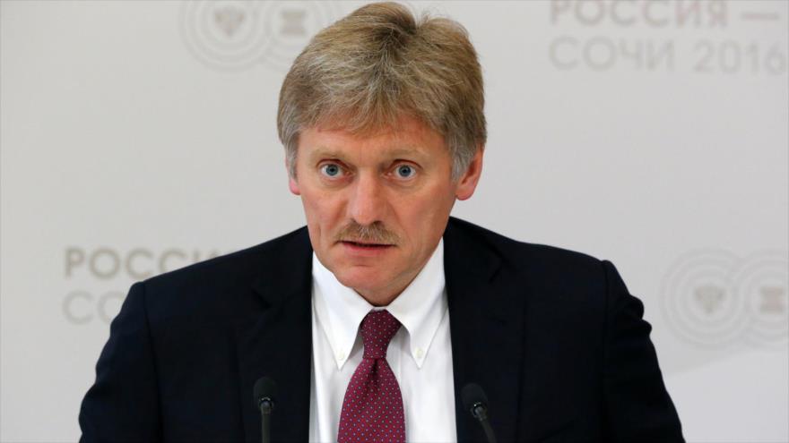 El portavoz del Kremlin, Dmitri Peskov, habla durante una rueda de prensa en Sochi, Rusia. (Foto: Reuters)