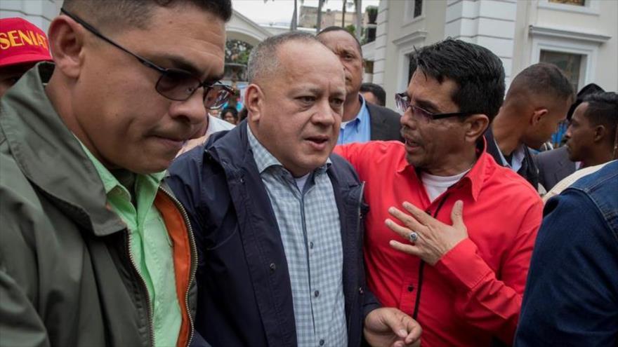 El presidente de la Asamblea Nacional Constituyente (ANC) de Venezuela, Diosdado Cabello (centro). (Foto: EFE)