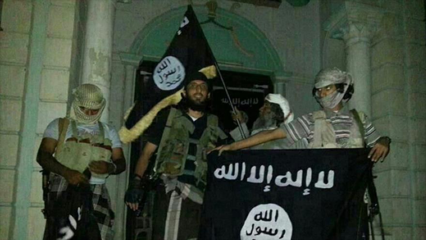 Integrantes del grupo terrorista Al-Qaeda en Hadramawt, Yemen.