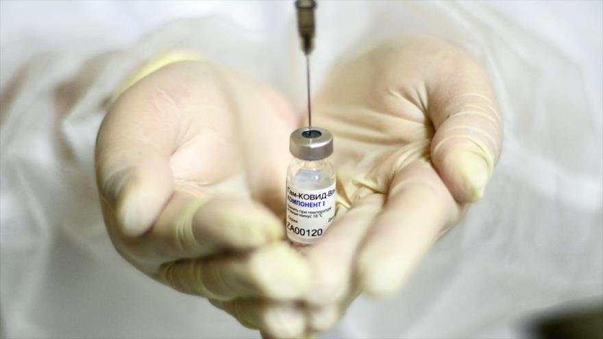 Imagen de vacuna rusa, Sputnik V, contra COVID-19 en una clínica en Moscú (capital de Rusia), 5 de diciembre de 2020. (Foto: AFP)