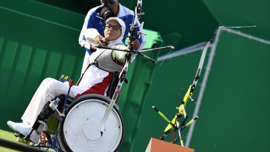 La arquera iraní Zahra Nemati.