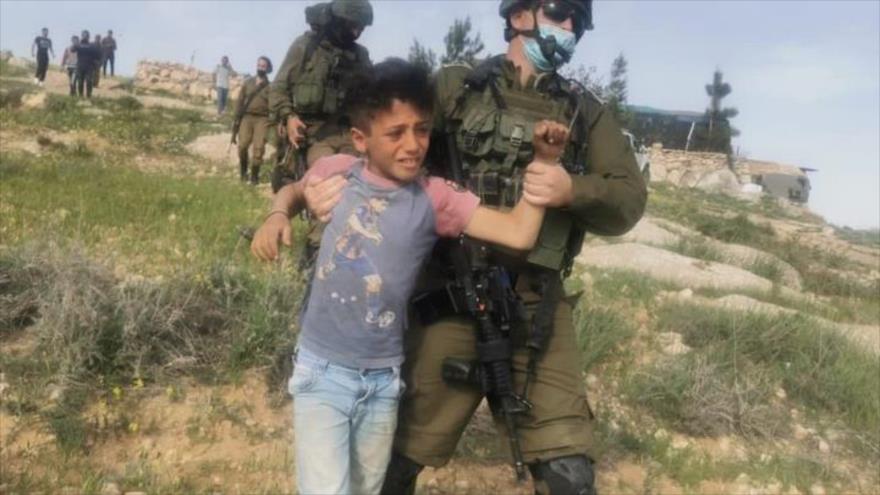 Vídeo: Fuerzas israelíes arrestan brutalmente a 5 niños palestinos