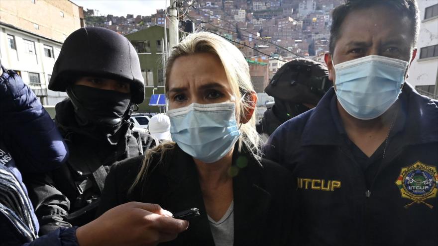 Fiscalía de Bolivia reclama 6 meses de cárcel para Áñez