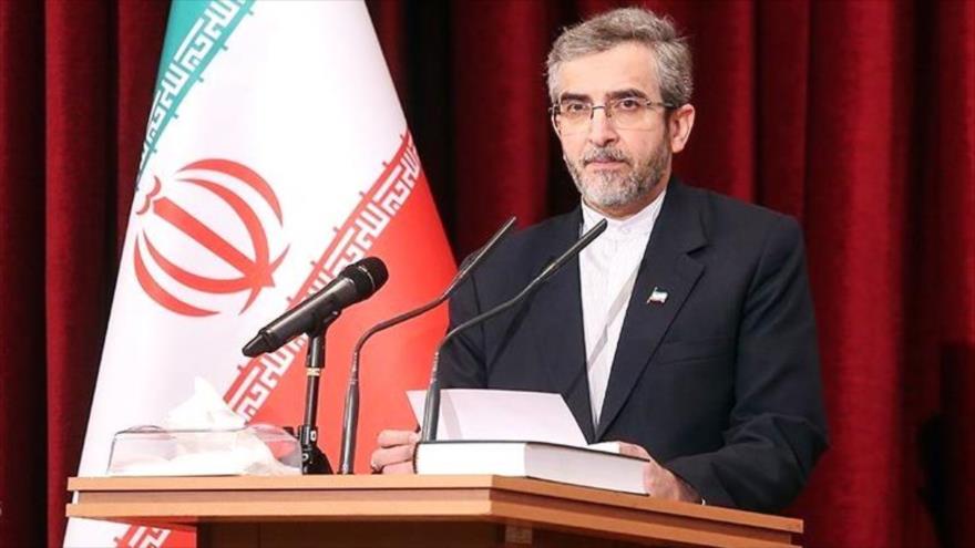 El director del Consejo de Derechos Humanos de Irán, Ali Baqeri Kani, en una reunión en Teherán, 14 de marzo de 2021. (Foto: Tasnim)