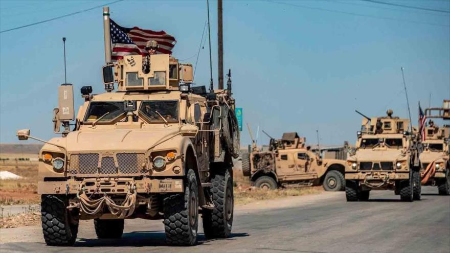 Los vehículos militares estadounidenses en la provincia siria de Al-Hasaka, cerca de la frontera con Turquía, 20 de mayo de 2020. (Foto: AFP)