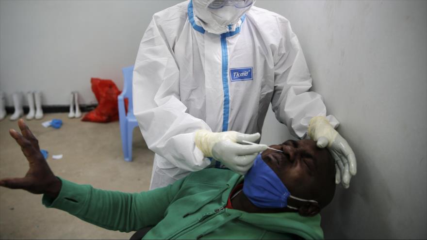 Hallan variante más mutada de COVID-19 en viajeros de Tanzania | HISPANTV