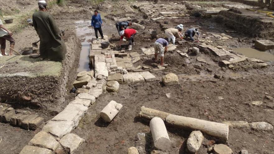 Vestigios del templo hallado en el yacimiento de Kom el-Ajmar Sharuna. (Foto: Museu Egipci de Barcelona)