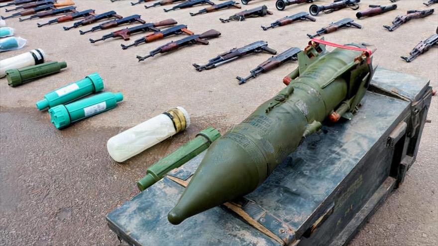 Las armas incautadas en escondite de los terroristas en la provincia siria de Daraa, 28 de marzo de 2021. (Foto: SANA)