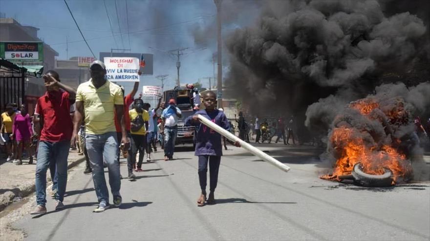 Vídeo: Estallan fuertes enfrentamientos durante protestas en Haití | HISPANTV