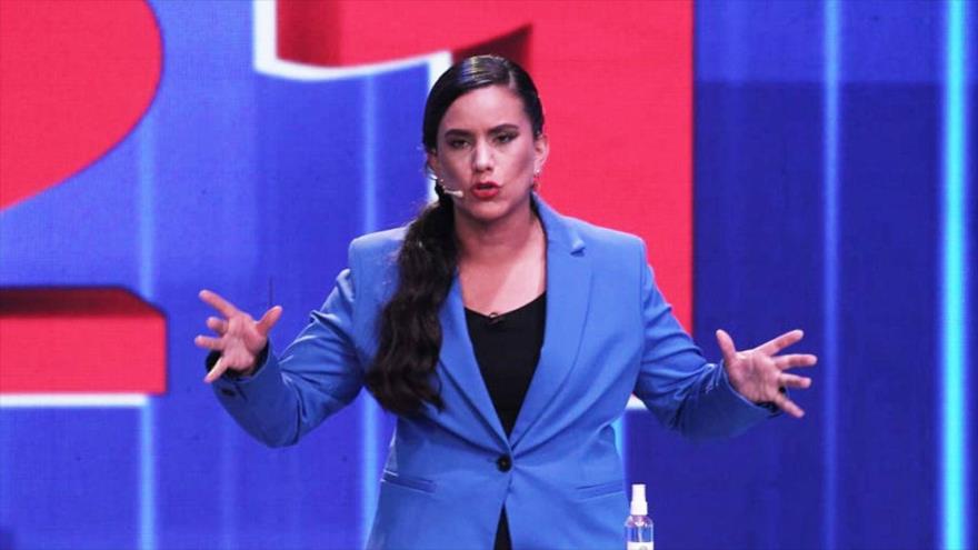 Verónika Mendoza, candidata a la Presidencia de Perú en el primer debate presidencial, 29 de marzo de 2021.
