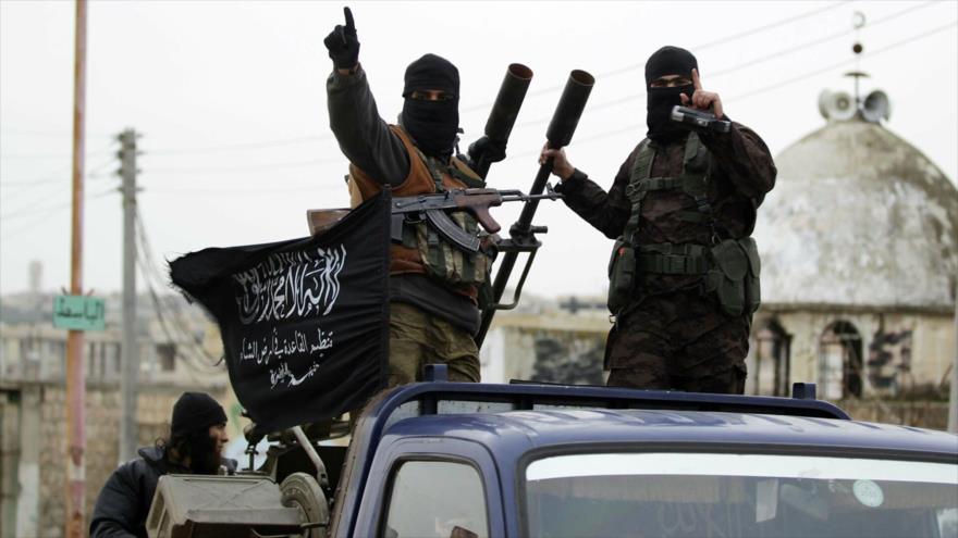 Integrantes del grupo terrorista Frente Al-Nusra, en Idlib, Siria. (Foto: Reuters)