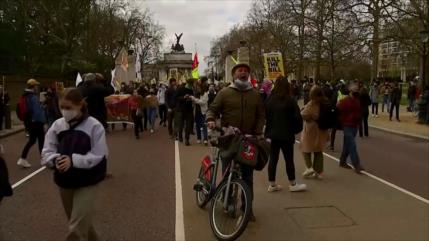 Marchan en Londres contra ley que otorga más poderes a la policía