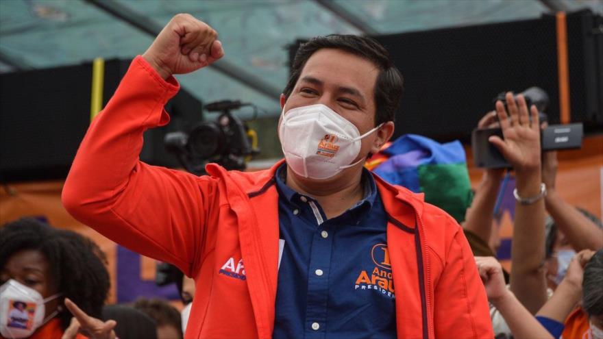 Ecuador Decide: Correísmo lidera encuestas a una semana de balotaje