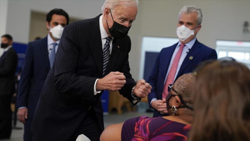 Vídeo: Biden se salta regla para COVID-19 implantada por él mismo