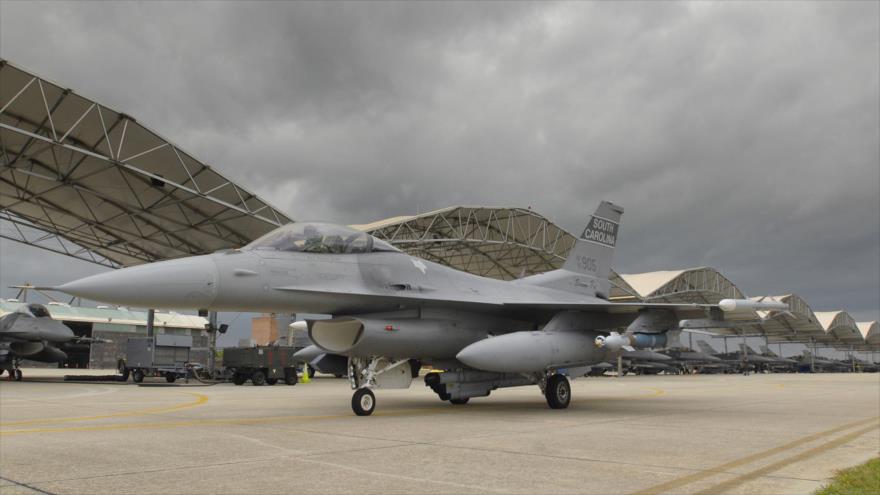 Un avión de combate F-16 de la Guardia Nacional Aérea de Carolina del Sur (EE.UU.).