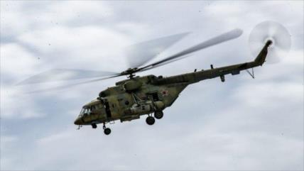 Mueren cinco militares peruanos al caer su helicóptero en un río
