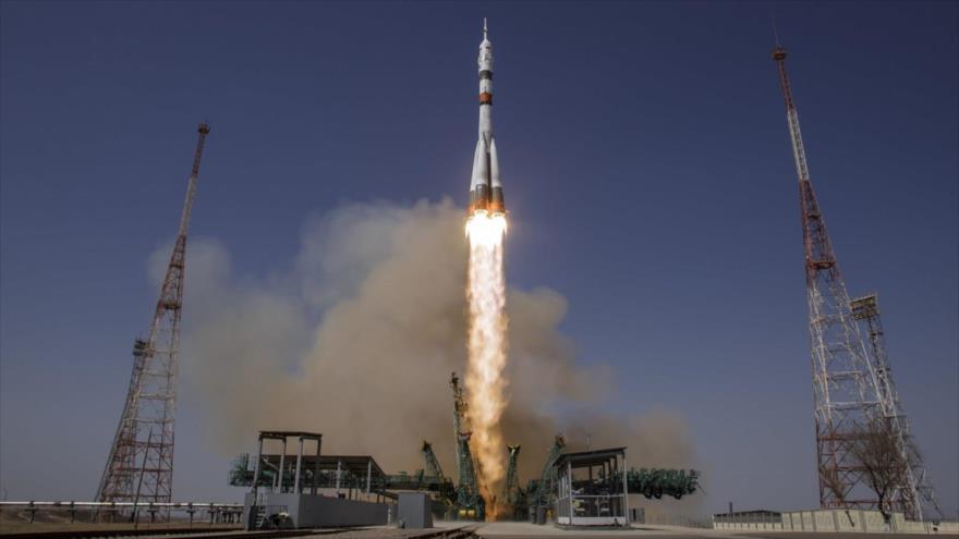 Un cohete espacial ruso Soyuz MS-18 despega del cosmódromo de Baikonur, 9 de abril de 2021.