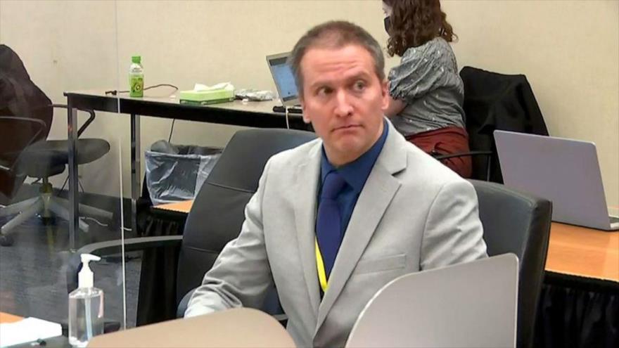 El expolicía estadounidense Dereck Chauvin, acusado de asesinar al afroestadounidense George Floyd en Mineápolis, EE.UU., 20 de abril de 2021.