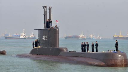 Indonesia busca un submarino desaparecido con 53 tripulantes