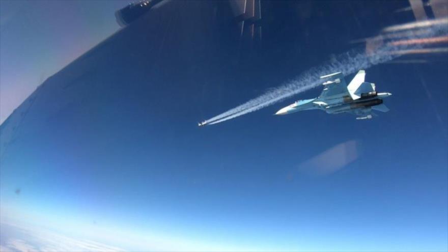 Aviones rusos chocan con cazas F-16 de OTAN en el mar Báltico | HISPANTV