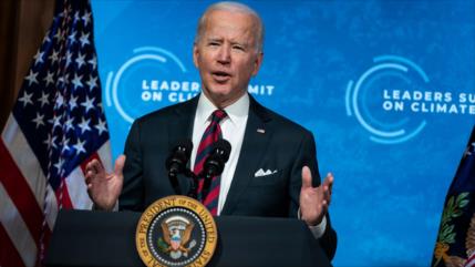 Aluvión de niños migrantes hacen tambalear Gobierno de Biden