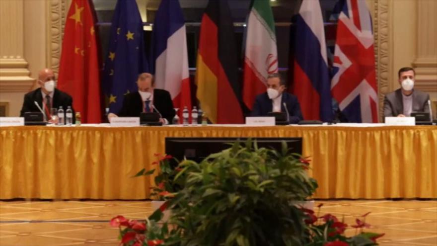 Acuerdo nuclear. Rusia promete respuesta a EEUU. COVID-19 en Chile - Boletín: 01:30 - 28/04/2021