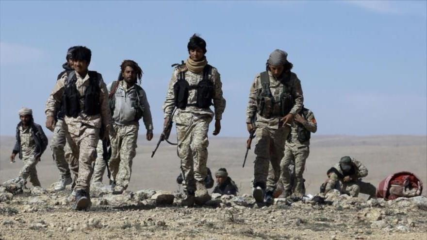 Integrantes de las llamadas Fuerzas Democráticas Sirias (FDS), apoyadas, por EE.UU., se trasladan de Deir Ezzor a Afrin (Siria).