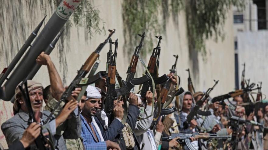 Las fuerzas del movimiento popular yemení Ansarolá.