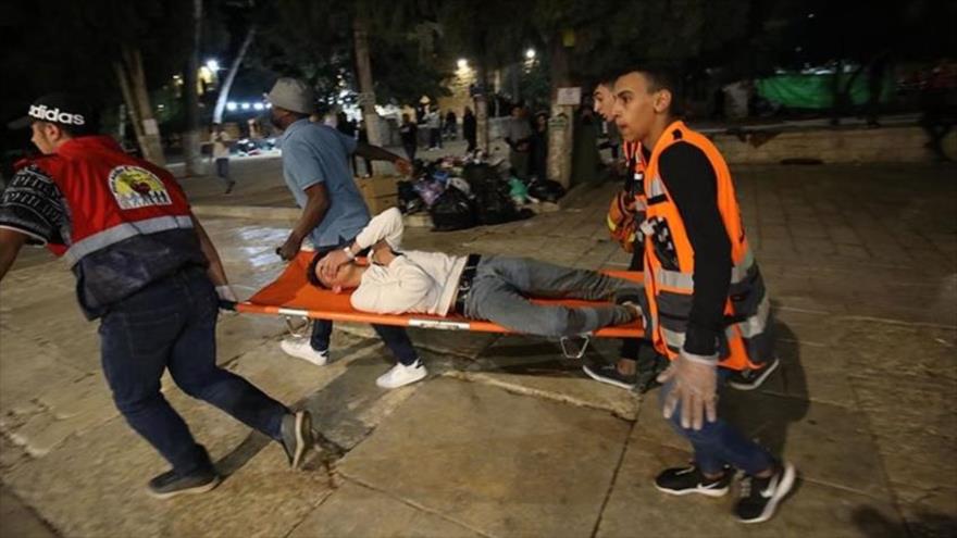 Más de 50 palestinos heridos por la represión israelí en Al-Quds | HISPANTV