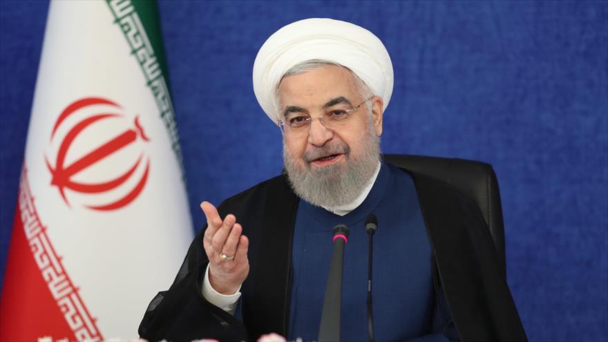 El presidente de Irán, Hasan Rohani, ofrece un discurso en una ceremonia, celebrada por videoconferencia, para inaugurar varios grandes proyectos económicos, 13 de mayo de 2021. (Foto: President.ir)