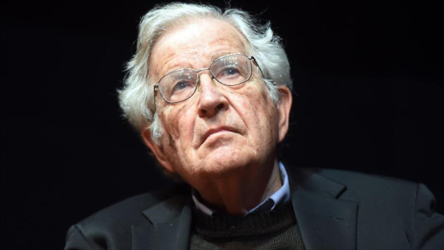 El reconocido politólogo y lingüista estadounidense Noam Chomsky.