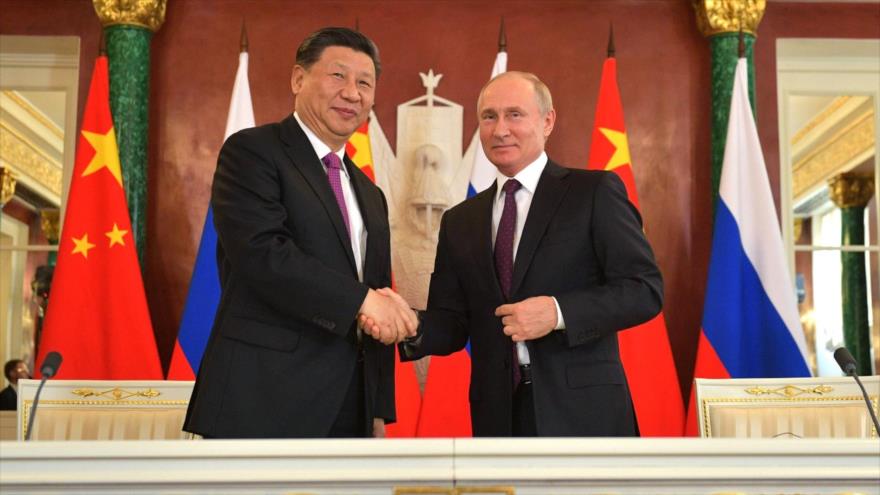 El presidente de Rusia, Vladímir Putin, y su par de China, Xi Jinping, reunidos en Moscú, 5 de junio de 2019. (Foto: AFP)