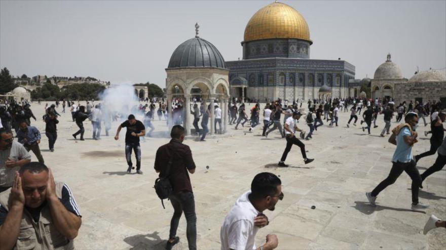 Vídeo: Fuerzas israelíes atacan a palestinos en Mezquita Al-Aqsa