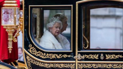 Encuesta: Jóvenes británicos están dando la espalda a la monarquía